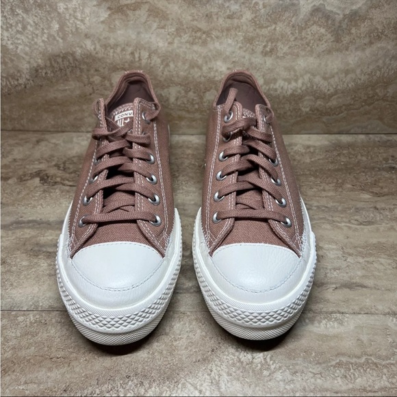 Converse Women Chuck Taylor All Star Lift Platform Low Clay Pot Size 8.5 - Picture 4 of 7